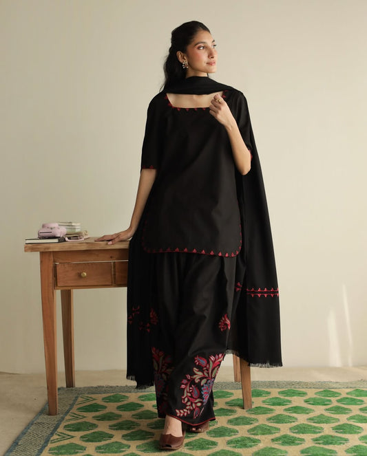 Aish - Black - AishOfficial