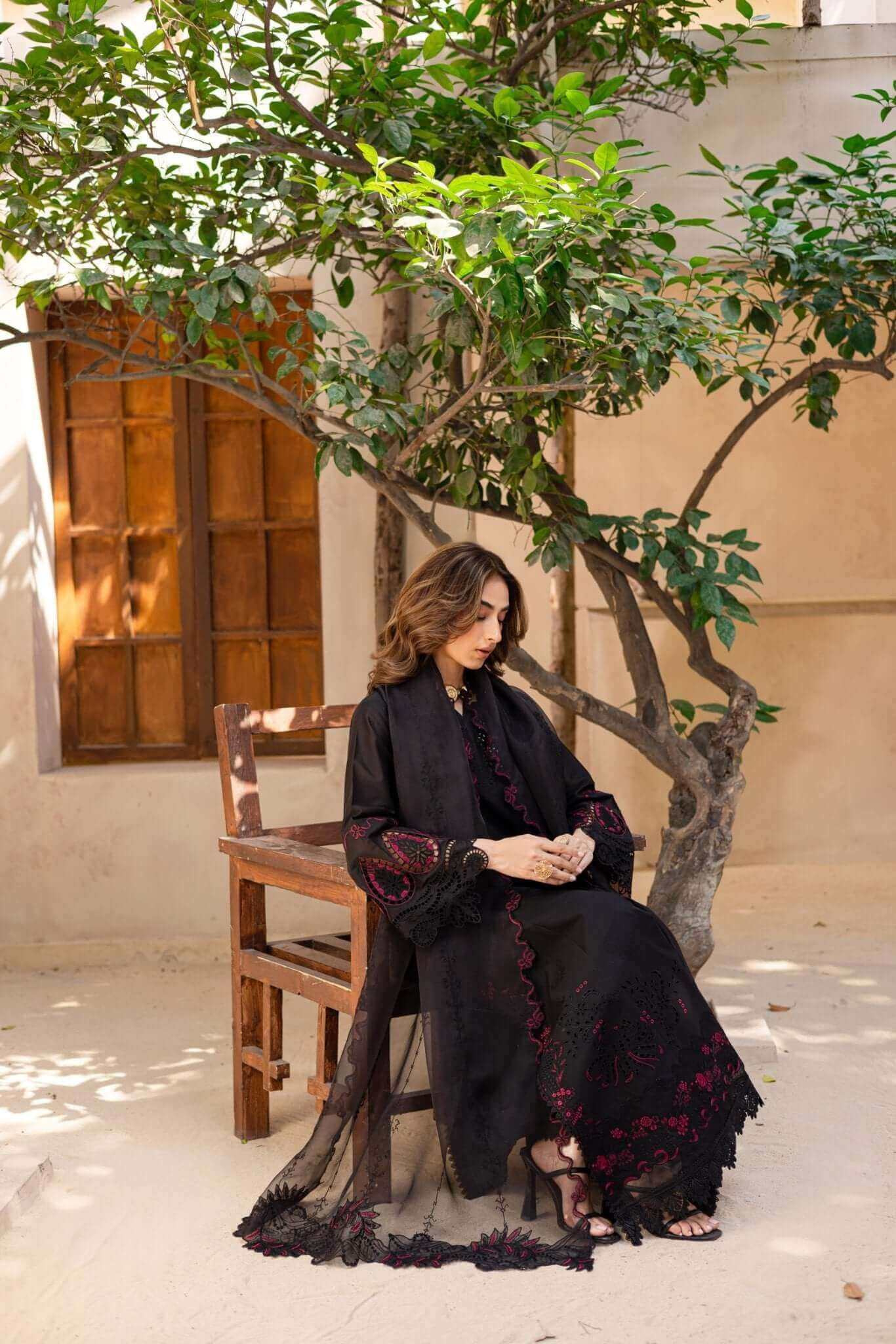 BLACK FIT - AishOfficial