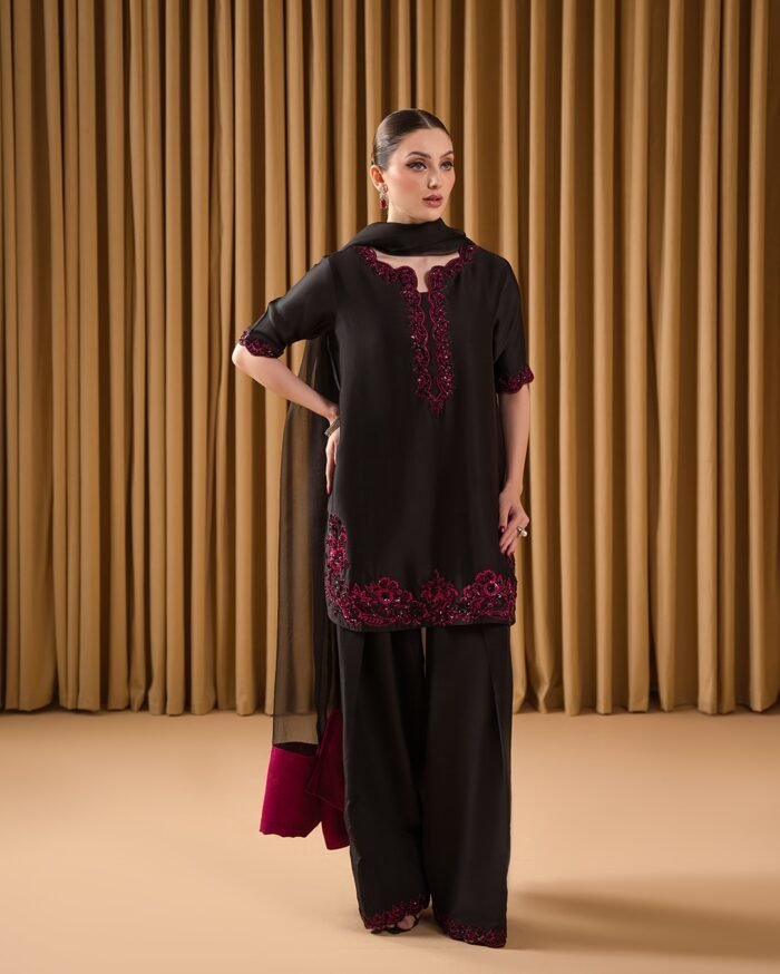 BLACK - Rose - AishOfficial