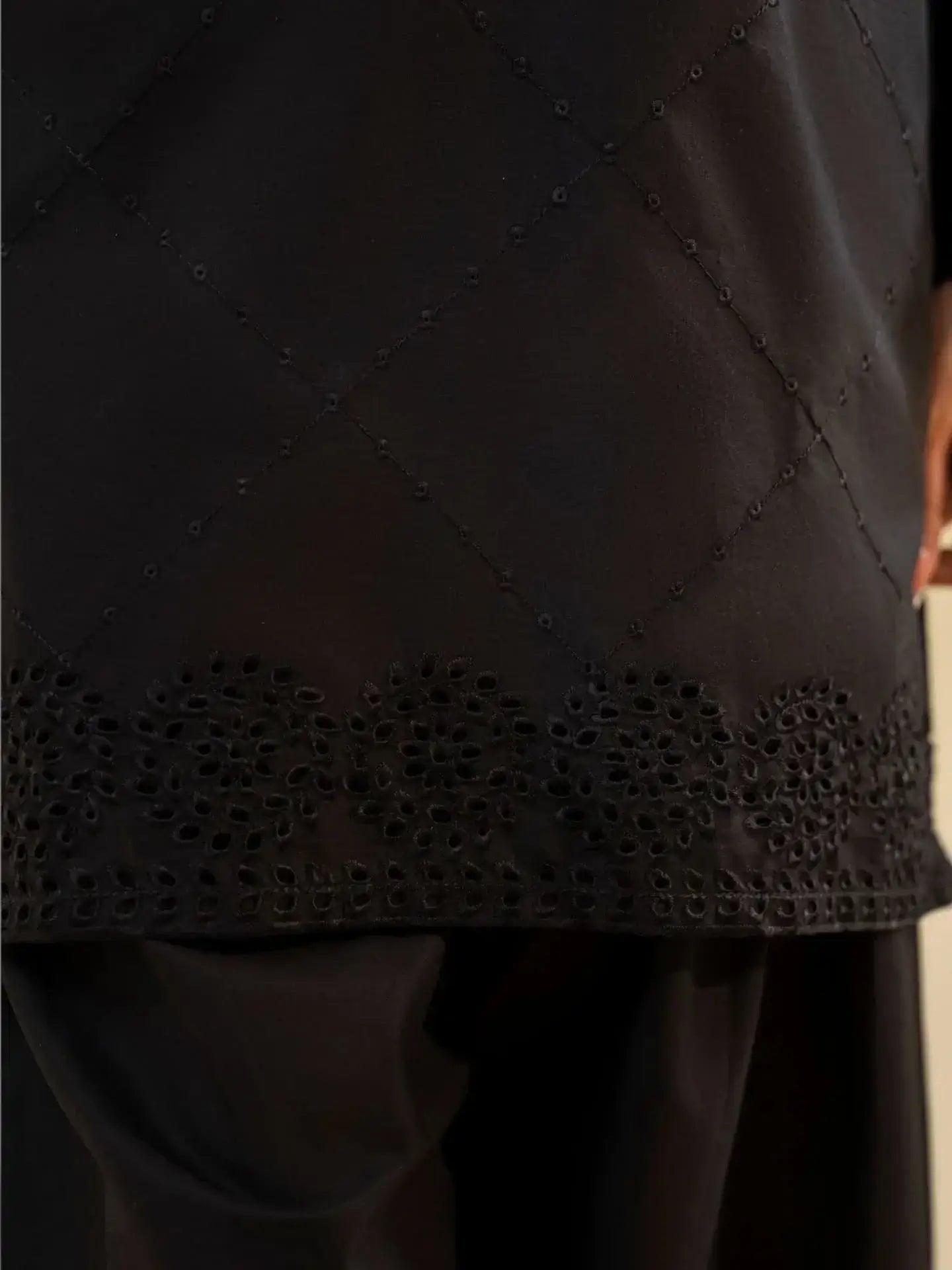 Blooming Rose black - AishOfficial