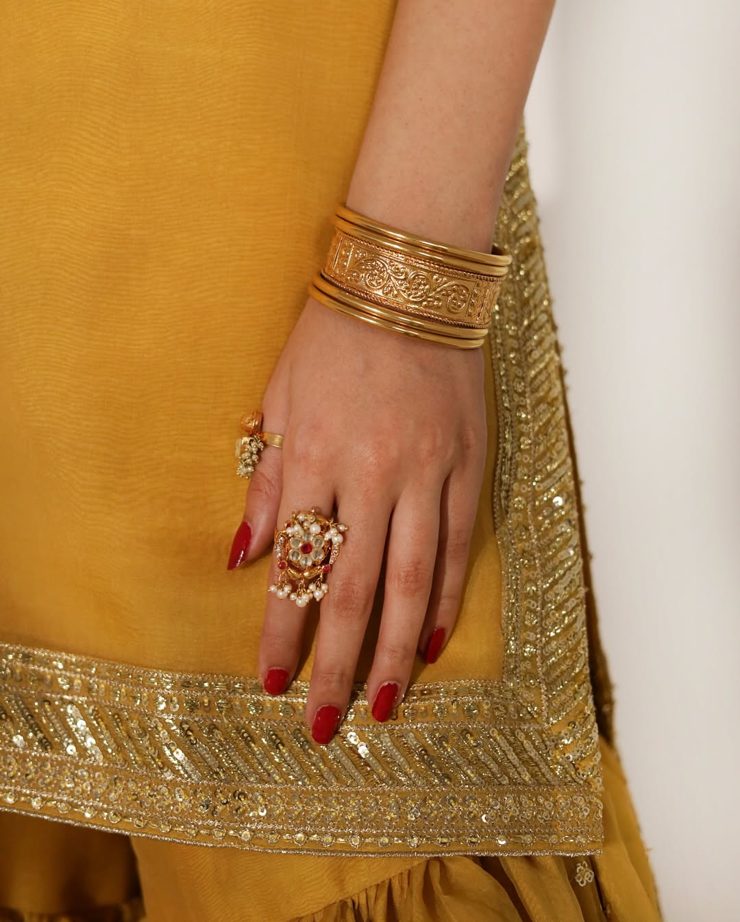 Butter Yellow Outfit - AishOfficial