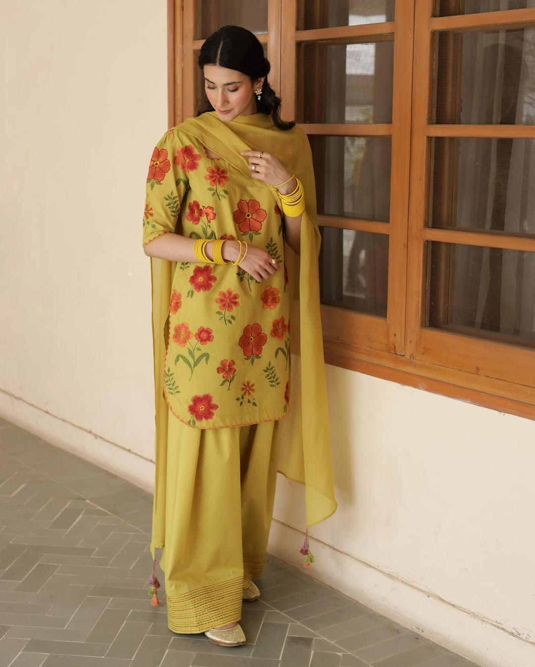 MUSTARD OUTFIT