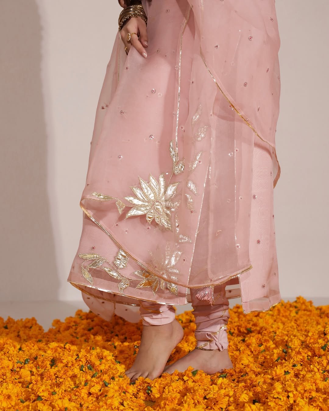 BLUSH PINK