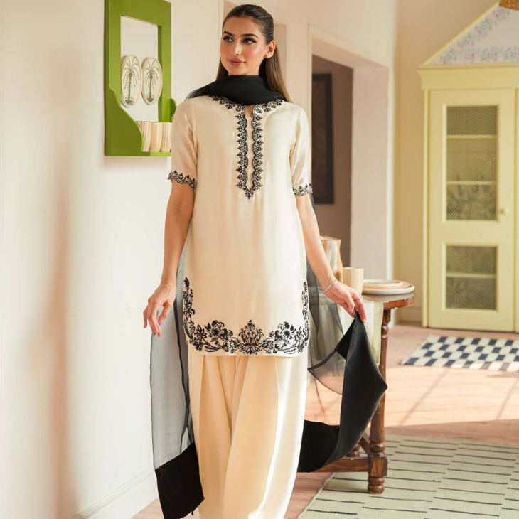 AISH WHITE