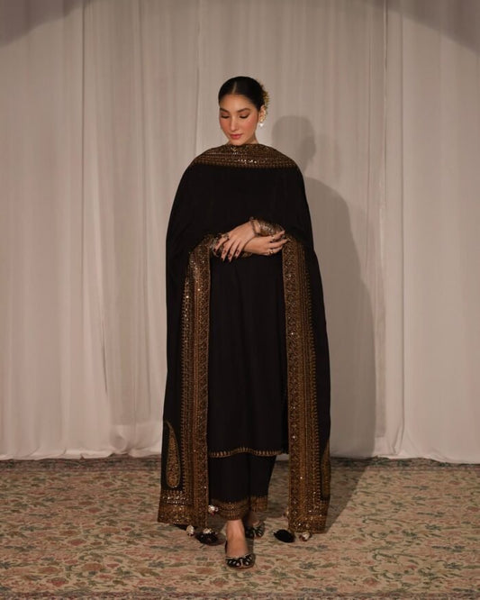 BLACK - Gold - AishOfficial