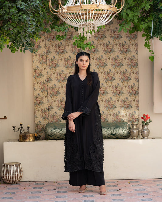 BLACK OUTFIT - AishOfficial