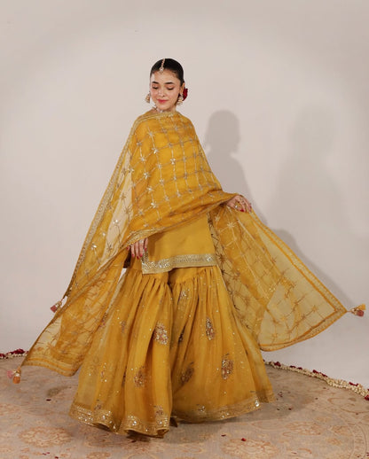 Butter Yellow Outfit - AishOfficial