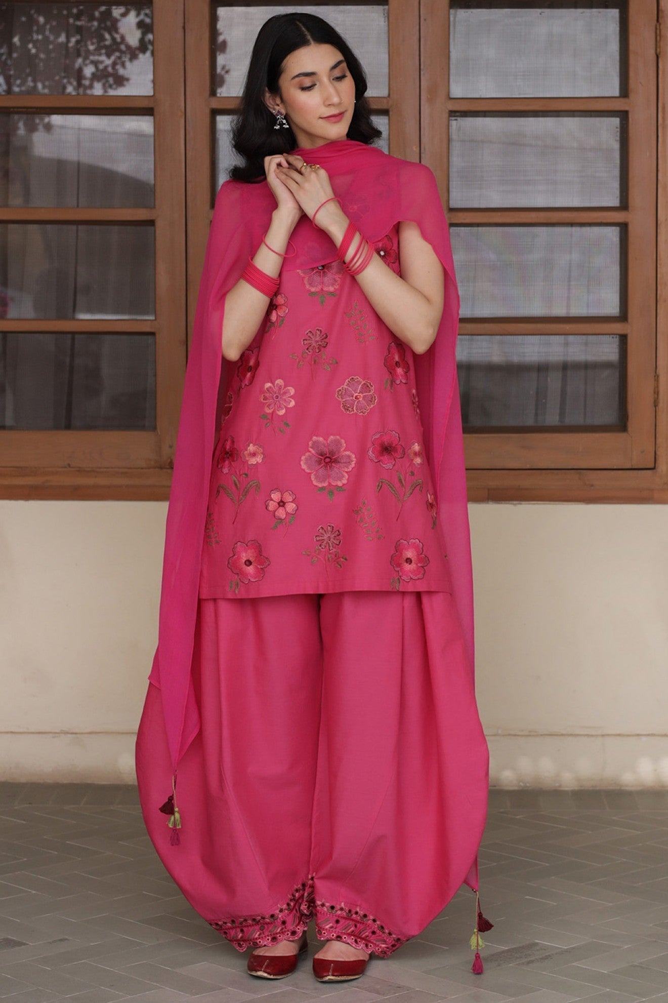 Pink Floral Outfit - AishOfficial